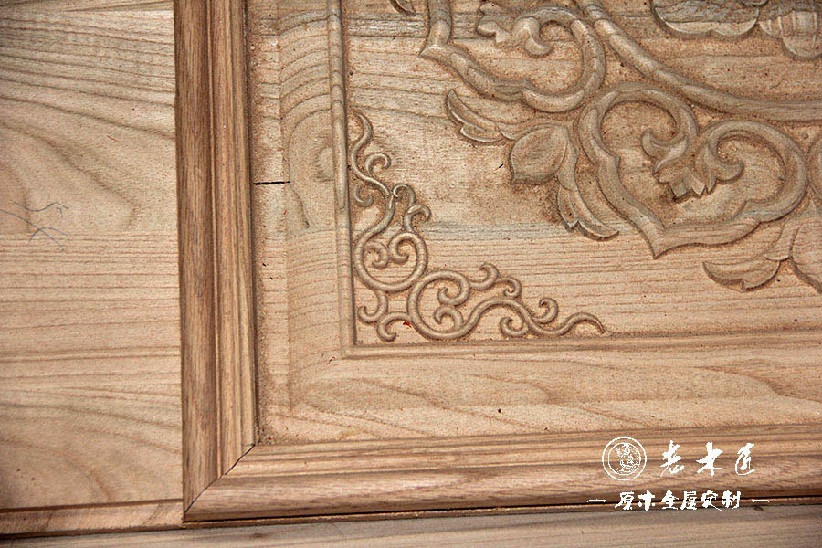 老木匠原木家具手工雕刻