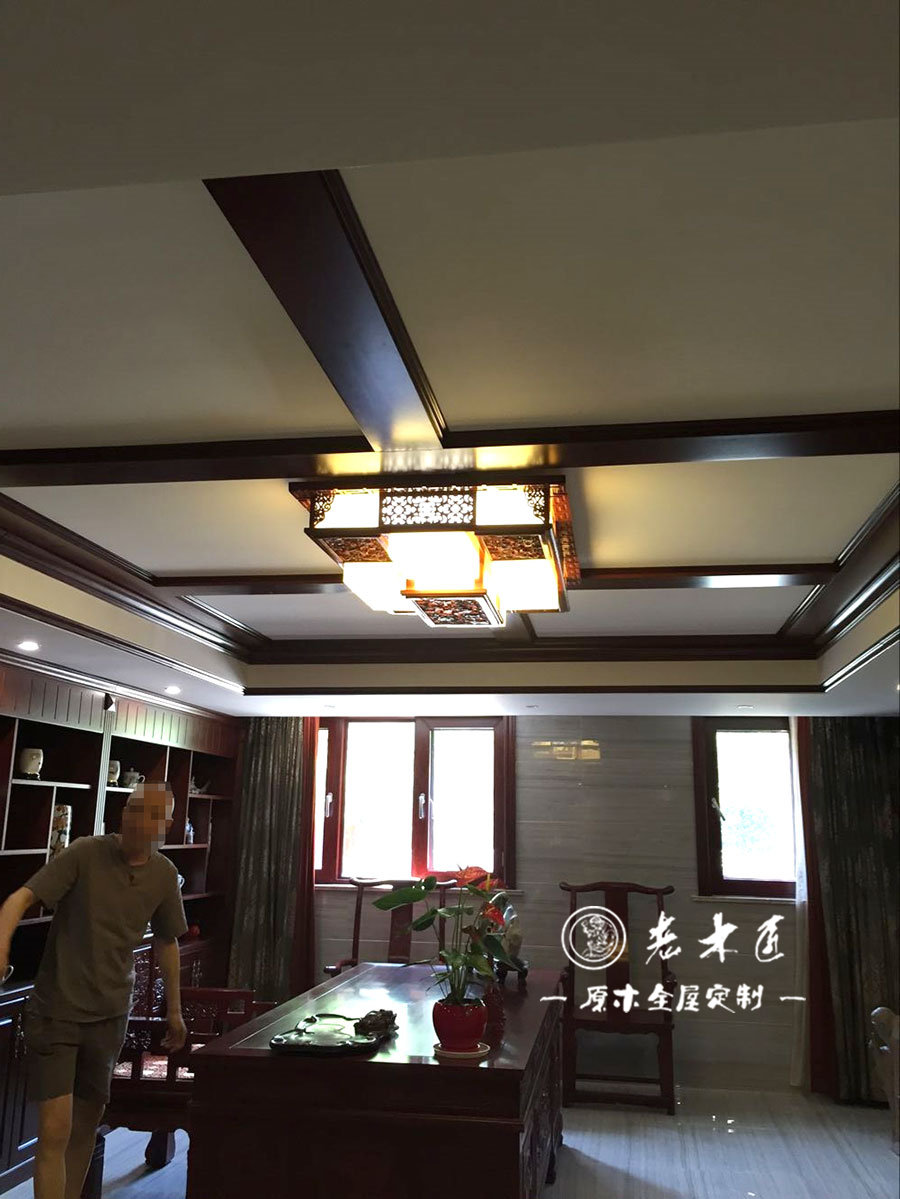 ��ʽ�L(f��ng)��ԭľ���ư���