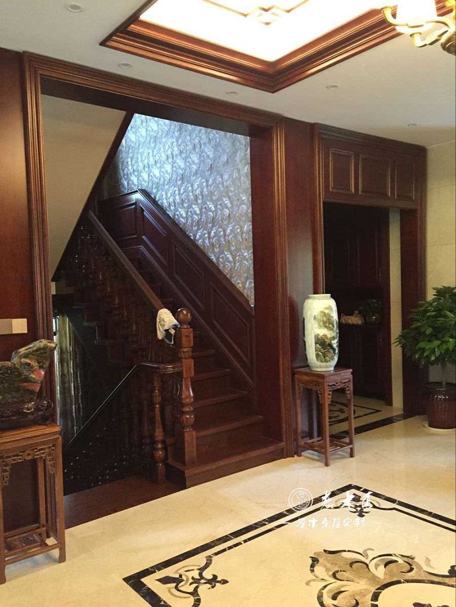 ��ʽ�L(f��ng)��ԭľ���ư���