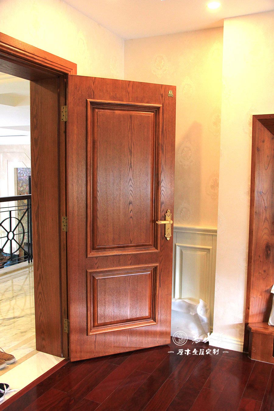 �P��ԭľ�T�b��Ч���D