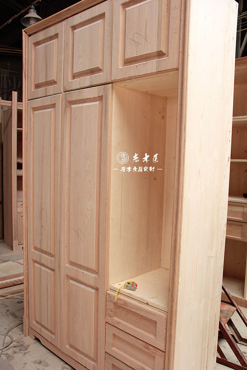 原木衣柜效果圖