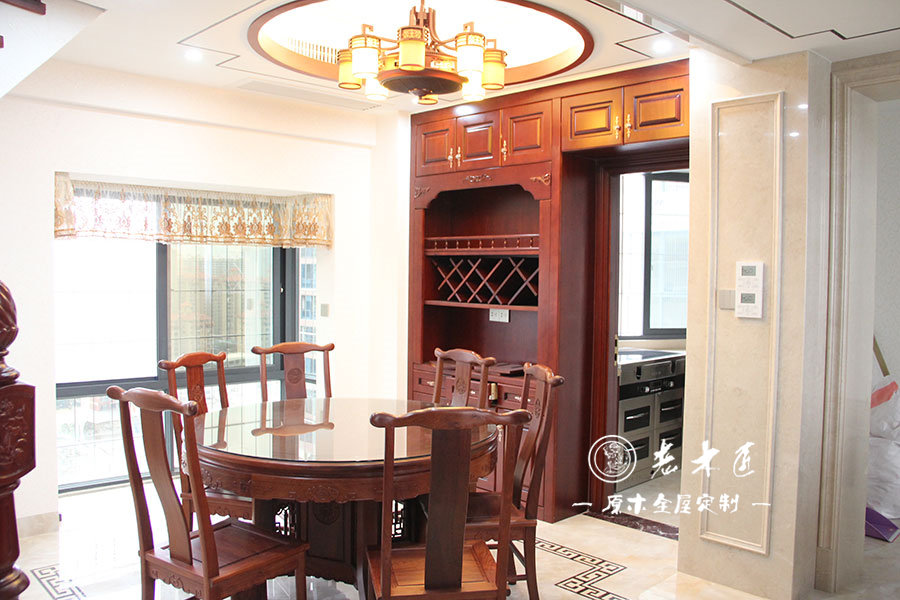 原木餐廳裝修效果圖