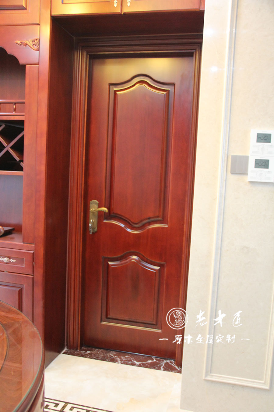 廚房原木門裝修效果圖