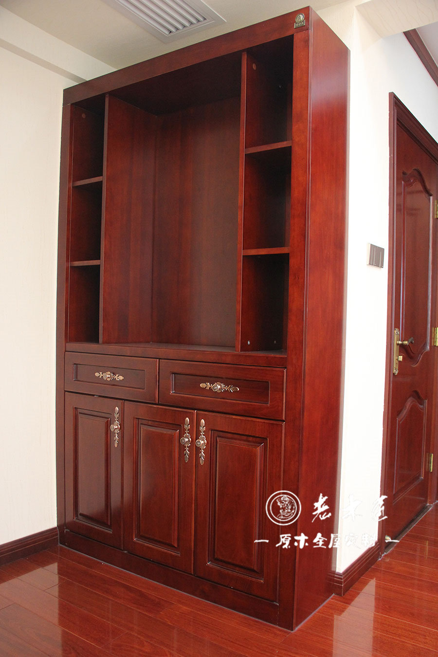 臥室玄關(guān)柜裝修效果圖