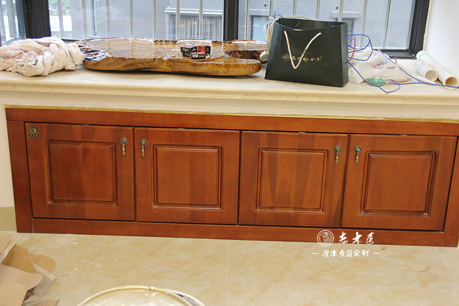 原木儲(chǔ)物柜效果圖