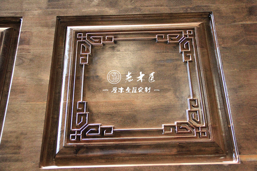 老木匠原木雕刻圖片