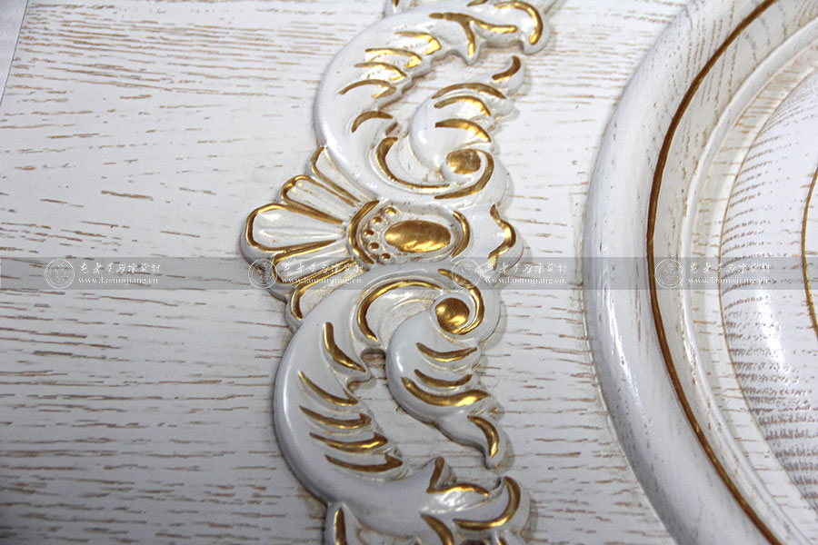 老木匠原木門圖片