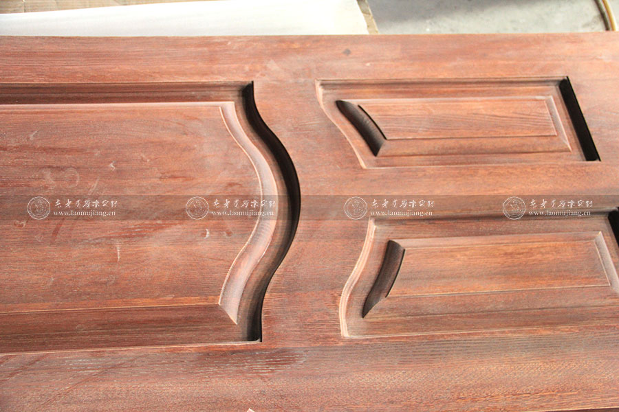 老木匠原木門圖片