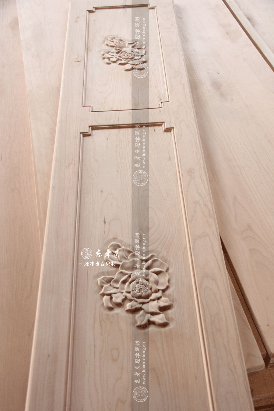 原木雕花圖片