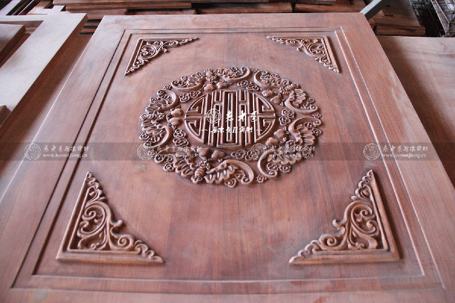 原木雕花圖片