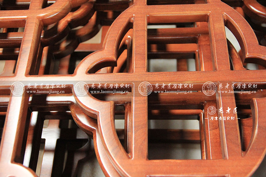 原木花格屏風(fēng)圖片