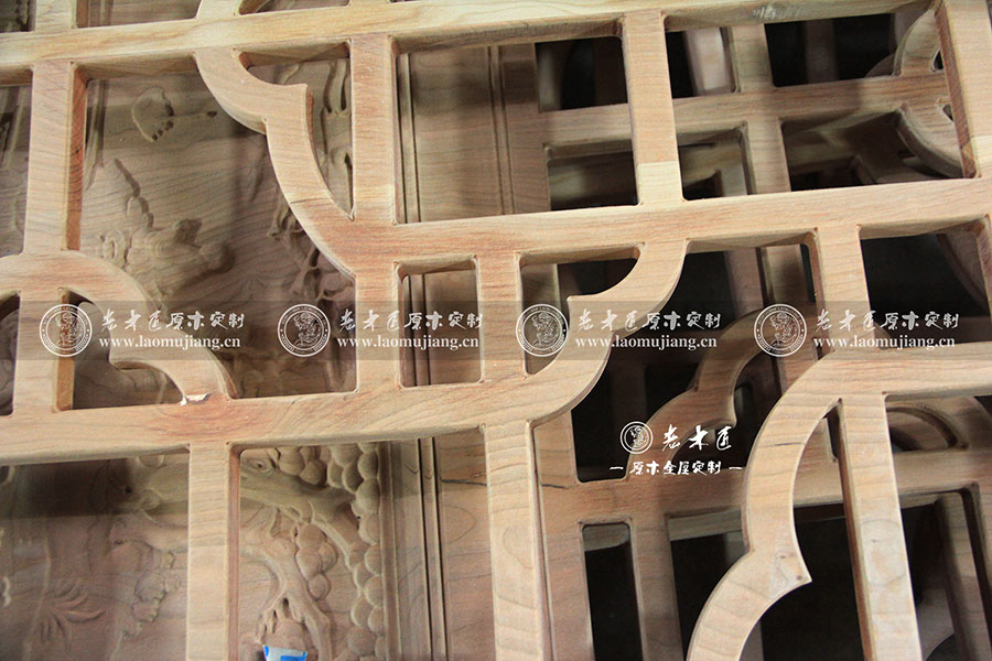 原木花格屏風(fēng)圖片