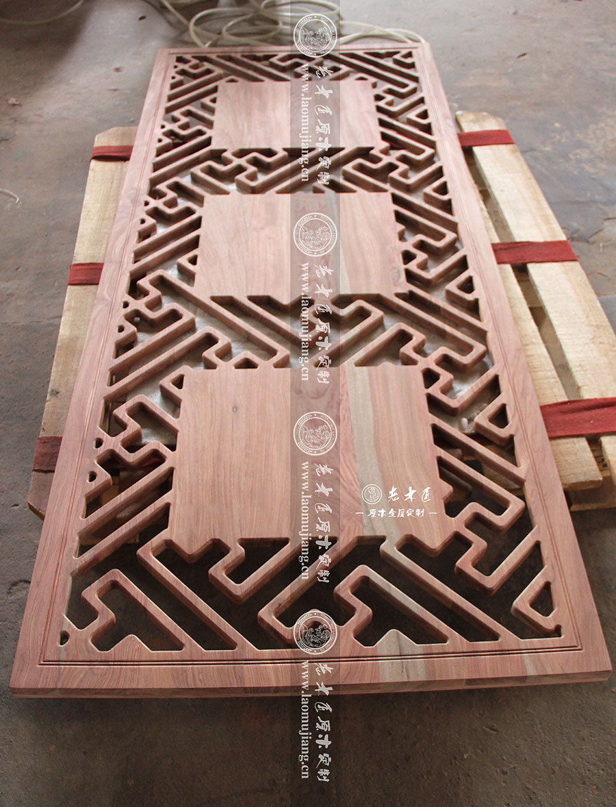 原木花格屏風(fēng)圖片