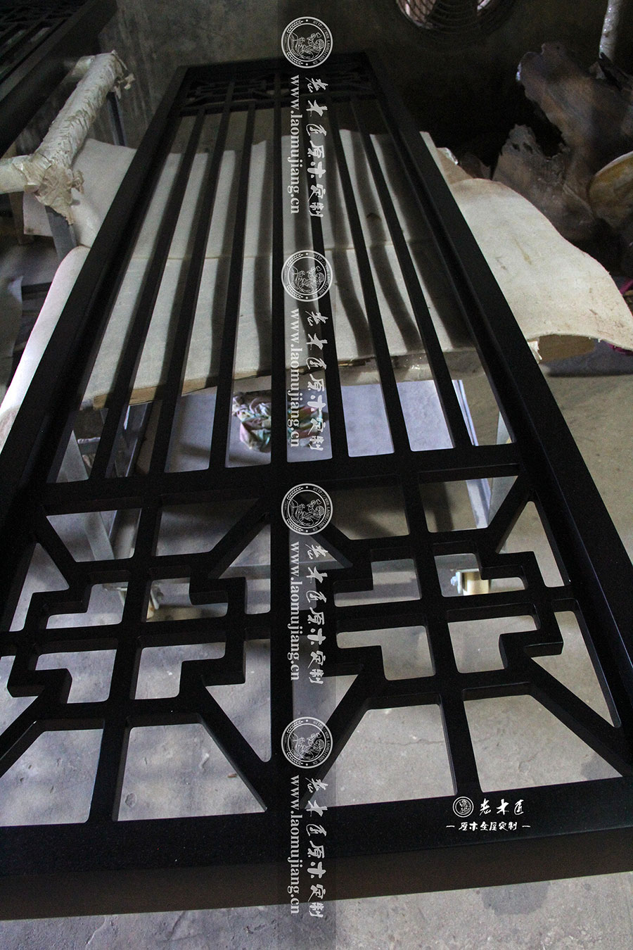 原木花格屏風(fēng)圖片