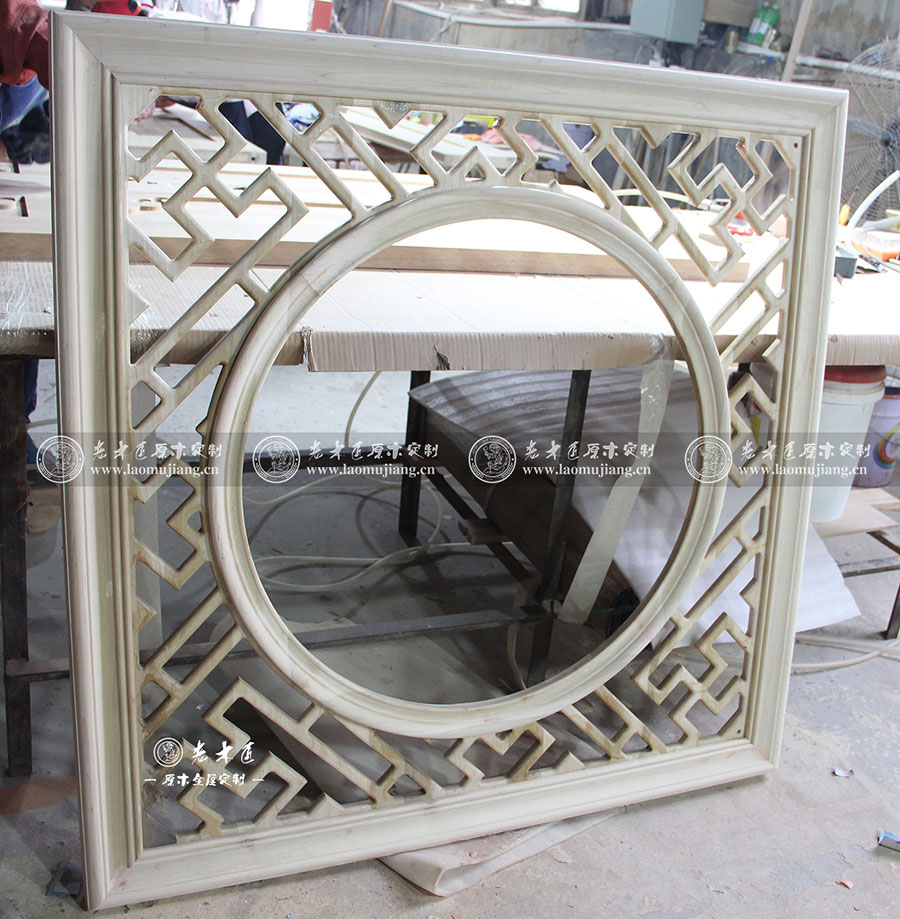 原木花格屏風(fēng)圖片