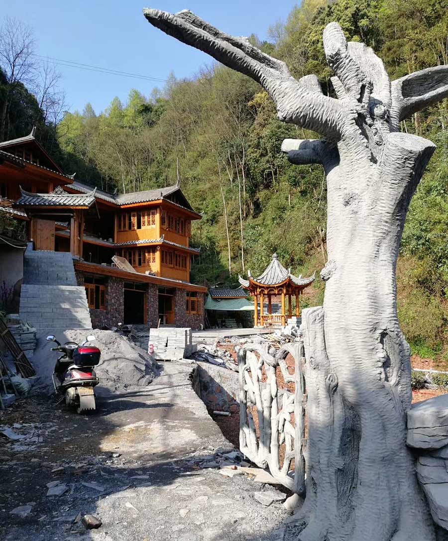 林間別墅原木安裝現(xiàn)場(chǎng)