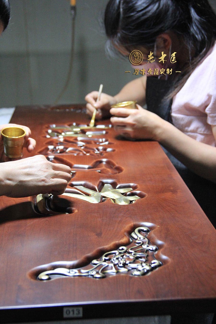 老木匠原木手工描金