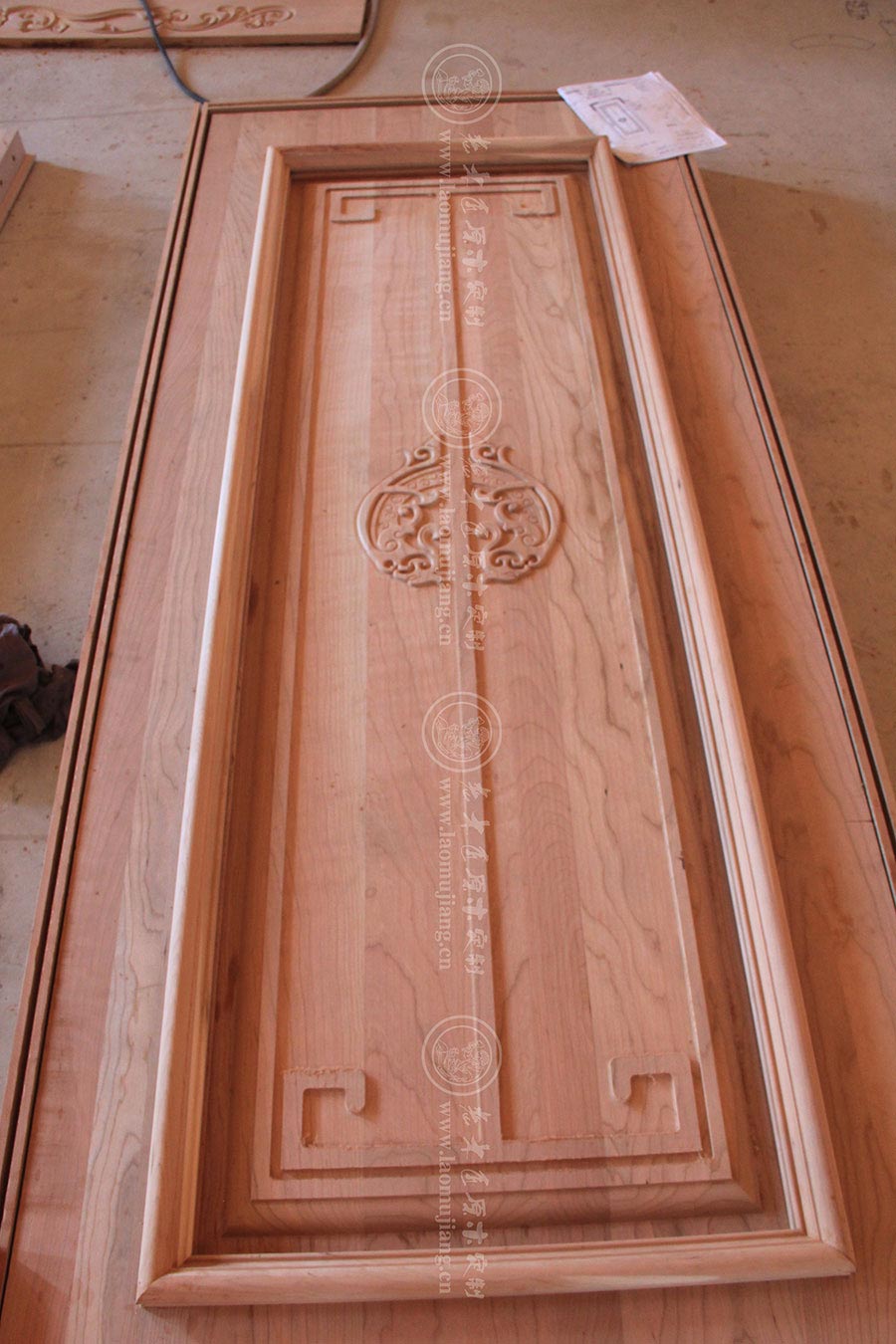 老木匠原木門(mén)