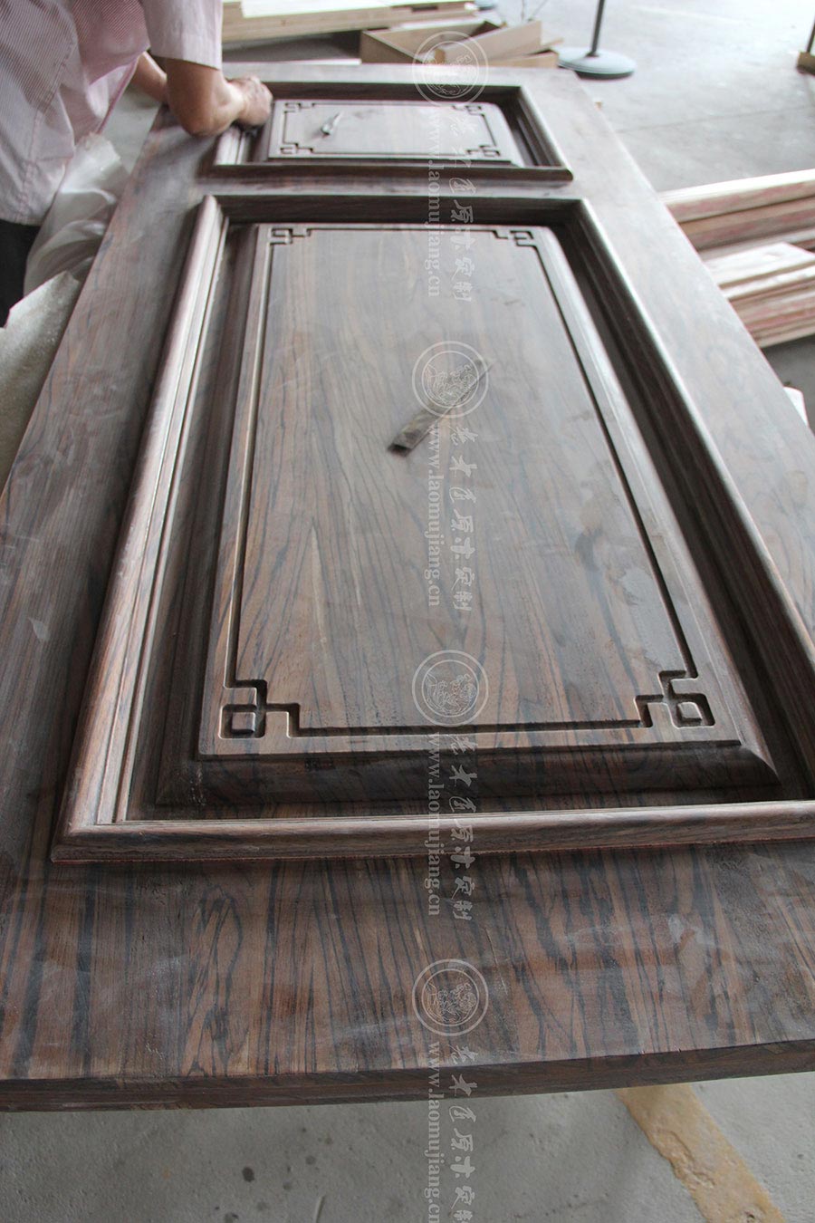 老木匠原木門(mén)