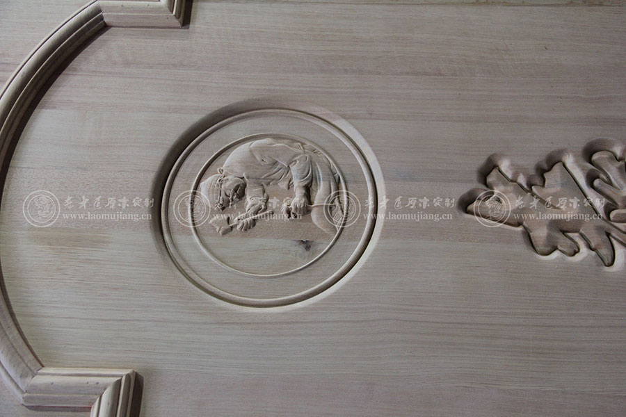 老木匠原木雕刻