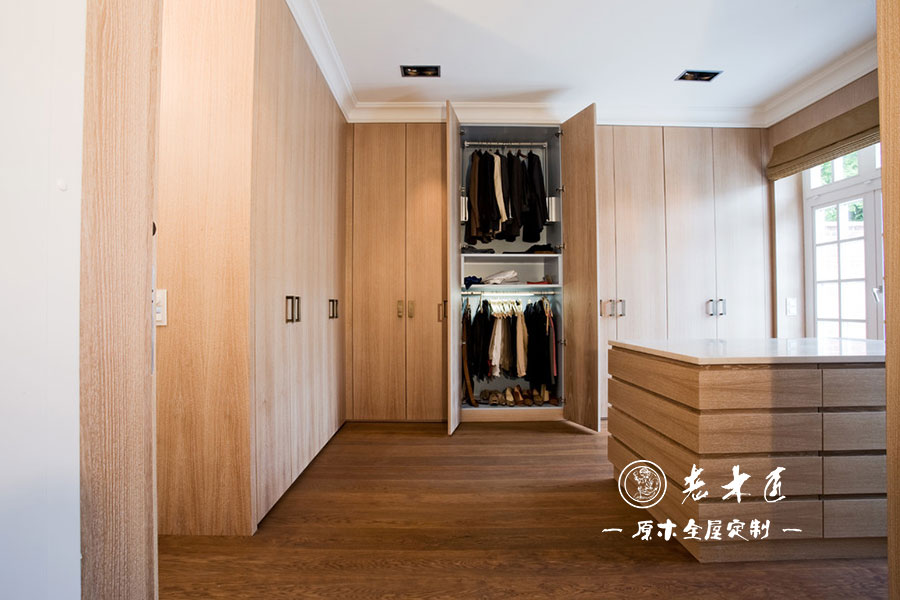 原木輕奢衣帽間設(shè)計(jì)效果圖