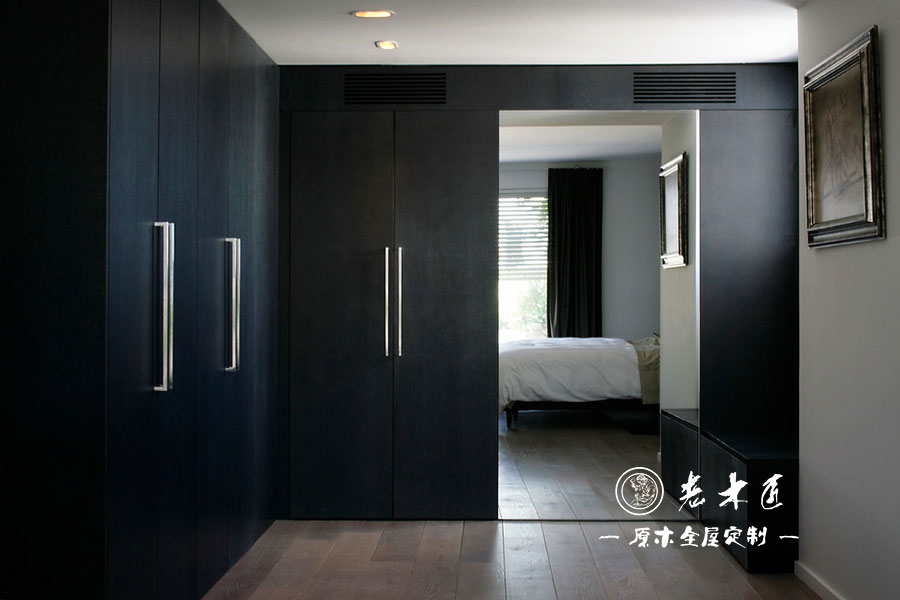 原木輕奢衣帽間設(shè)計(jì)效果圖