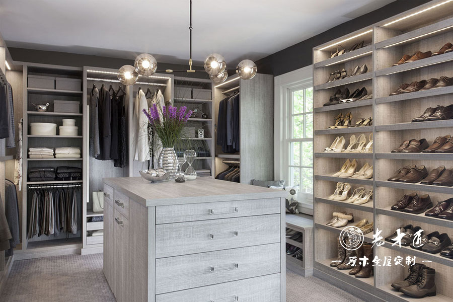 原木輕奢衣帽間設(shè)計(jì)效果圖