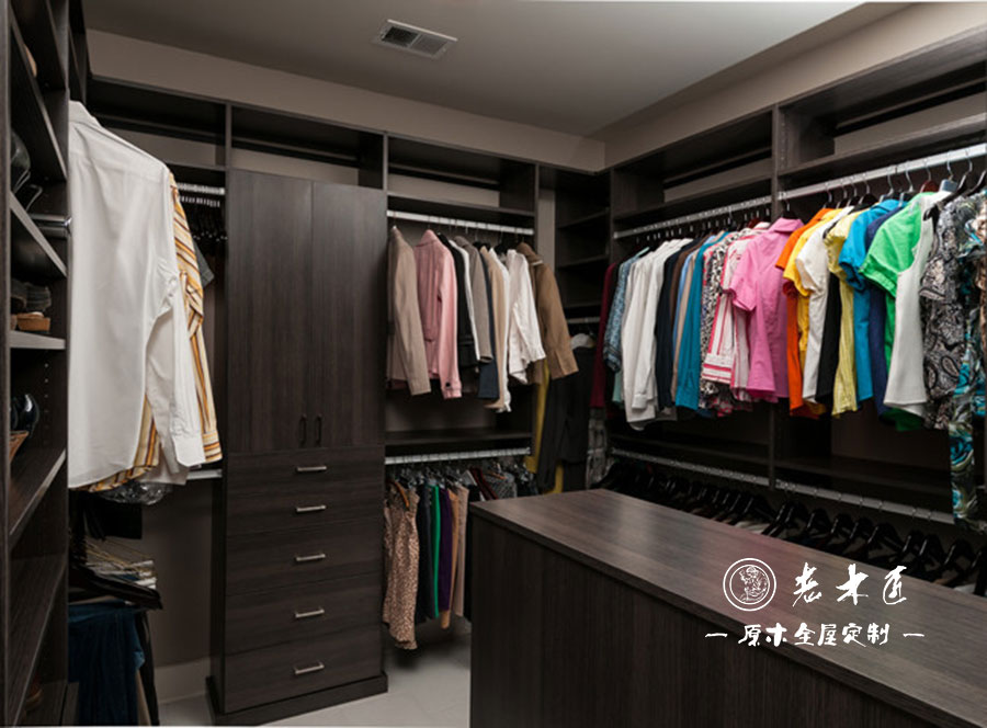 原木輕奢衣帽間設(shè)計(jì)效果圖