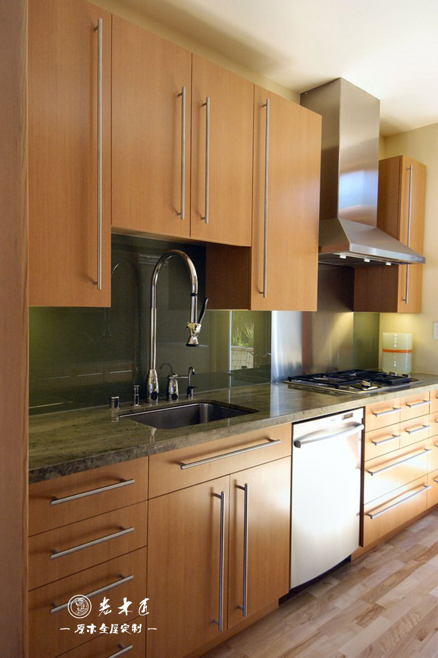 原木輕奢廚房效果圖
