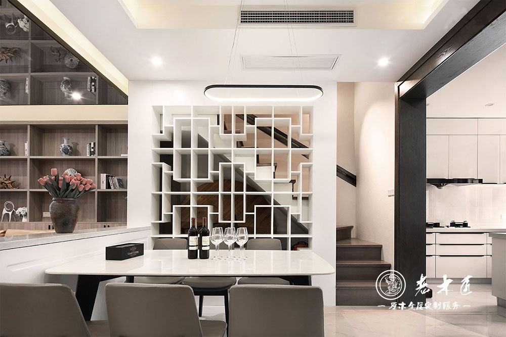 輕奢風(fēng)格別墅原木家居