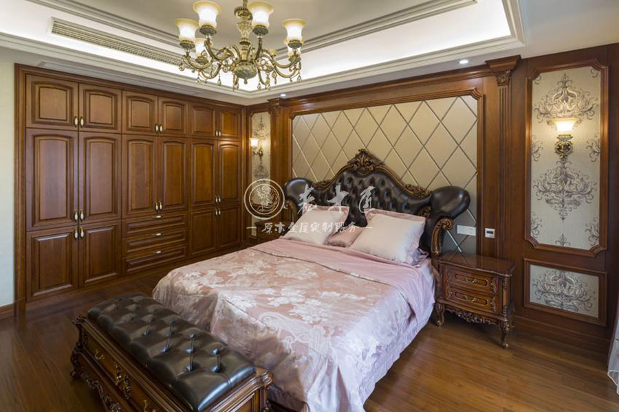 別墅歐式實(shí)木全屋定制