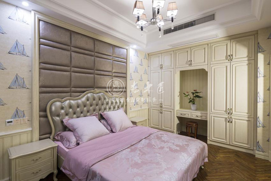 別墅歐式實(shí)木全屋定制