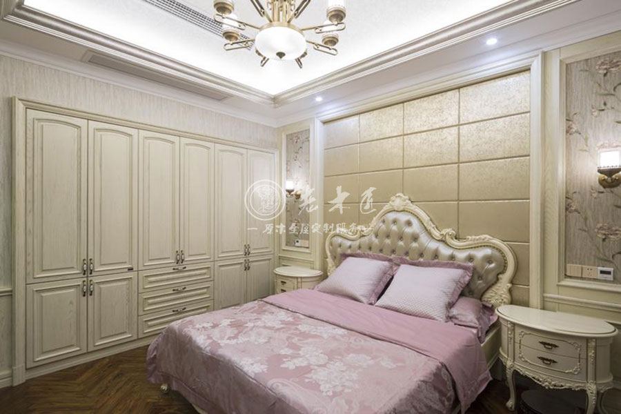 別墅歐式實(shí)木全屋定制