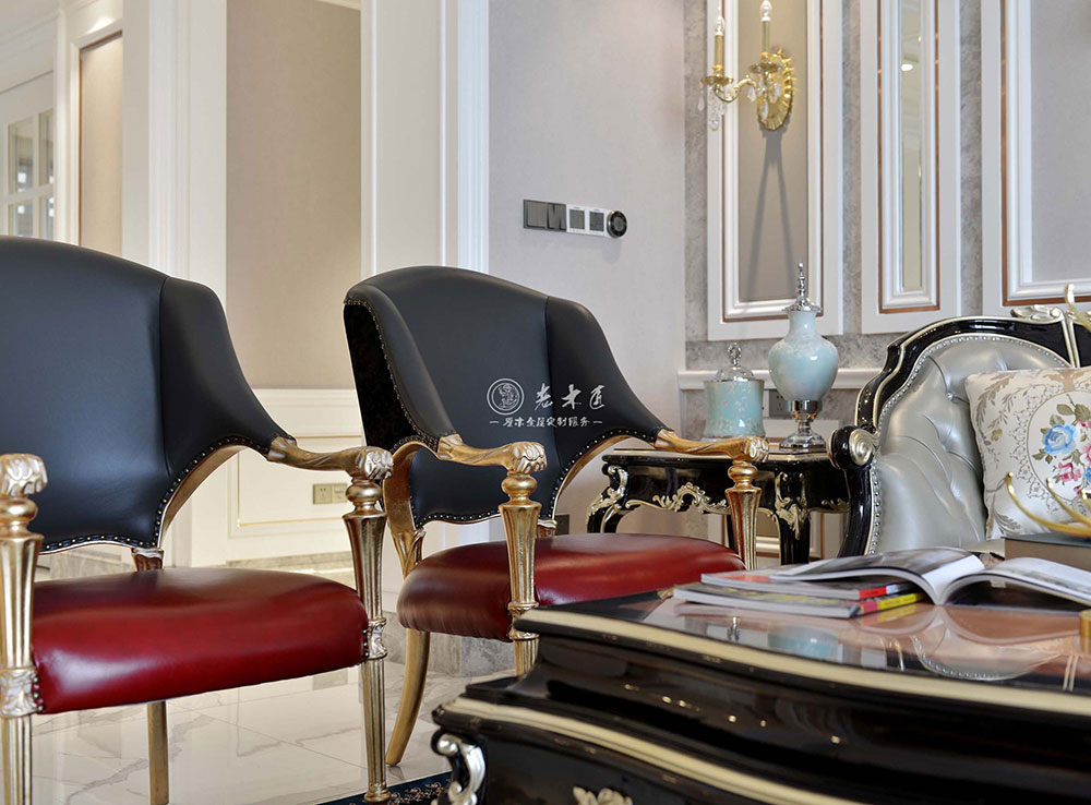 現(xiàn)代簡歐實(shí)木定制家居