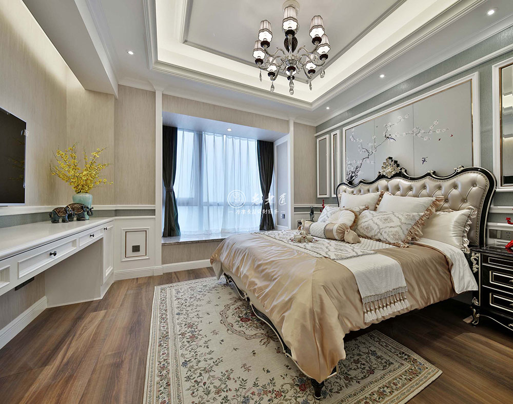 現(xiàn)代簡歐實(shí)木定制家居