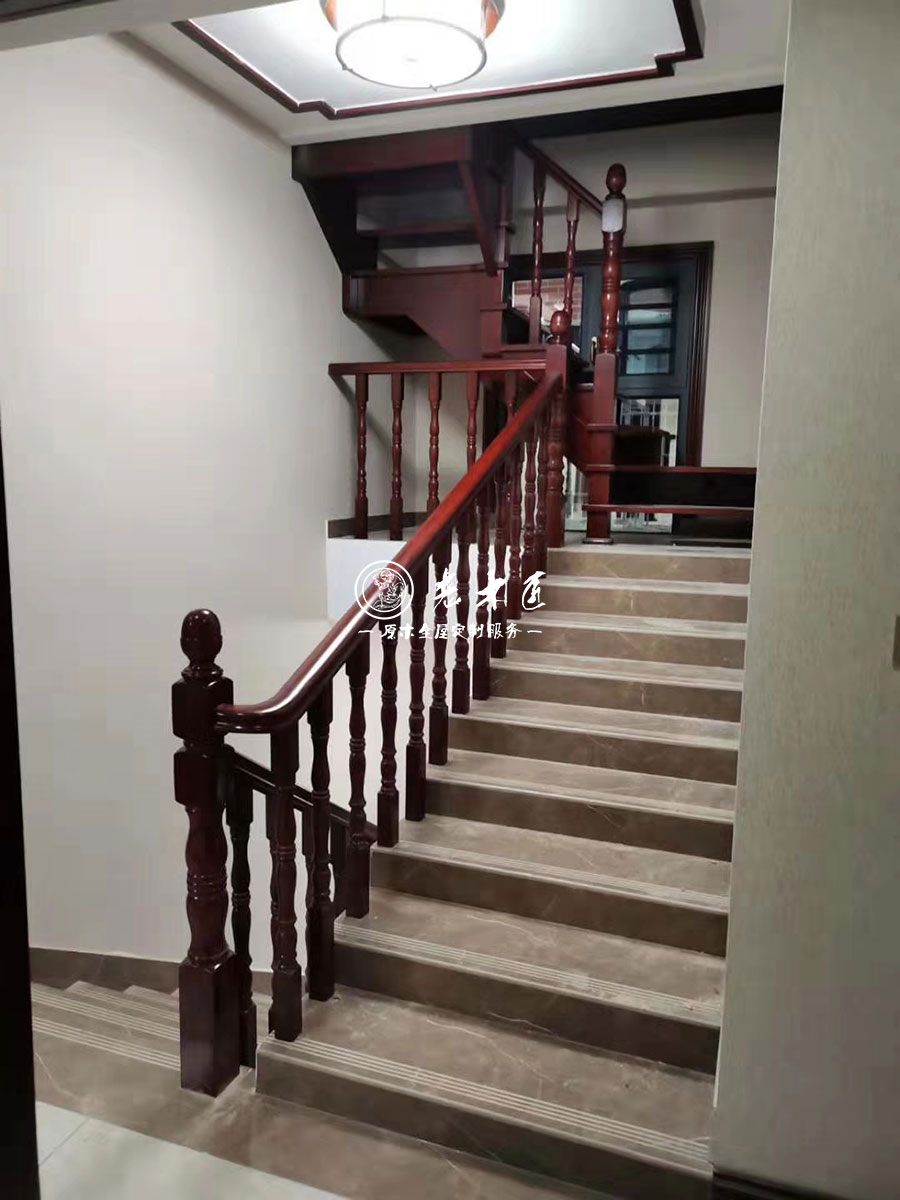 新中式原木家裝