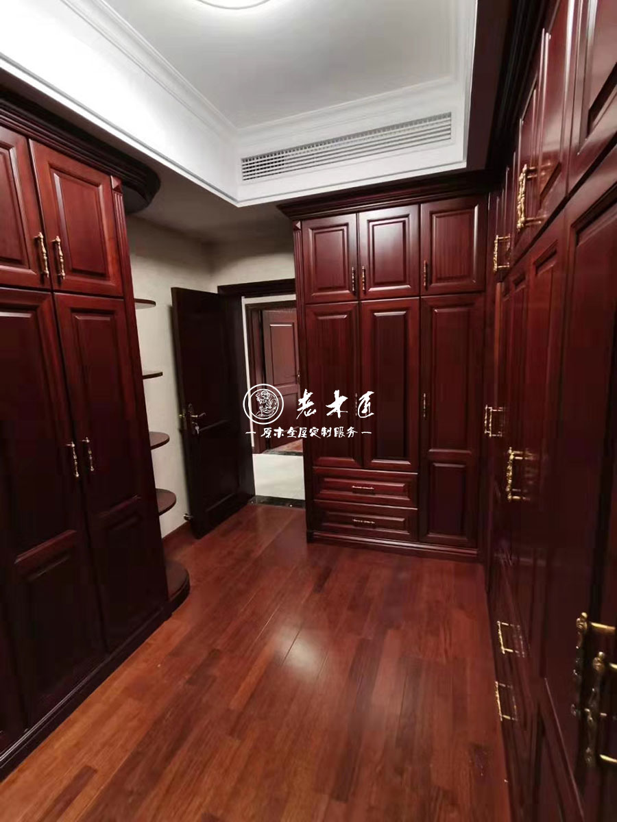 新中式原木家裝