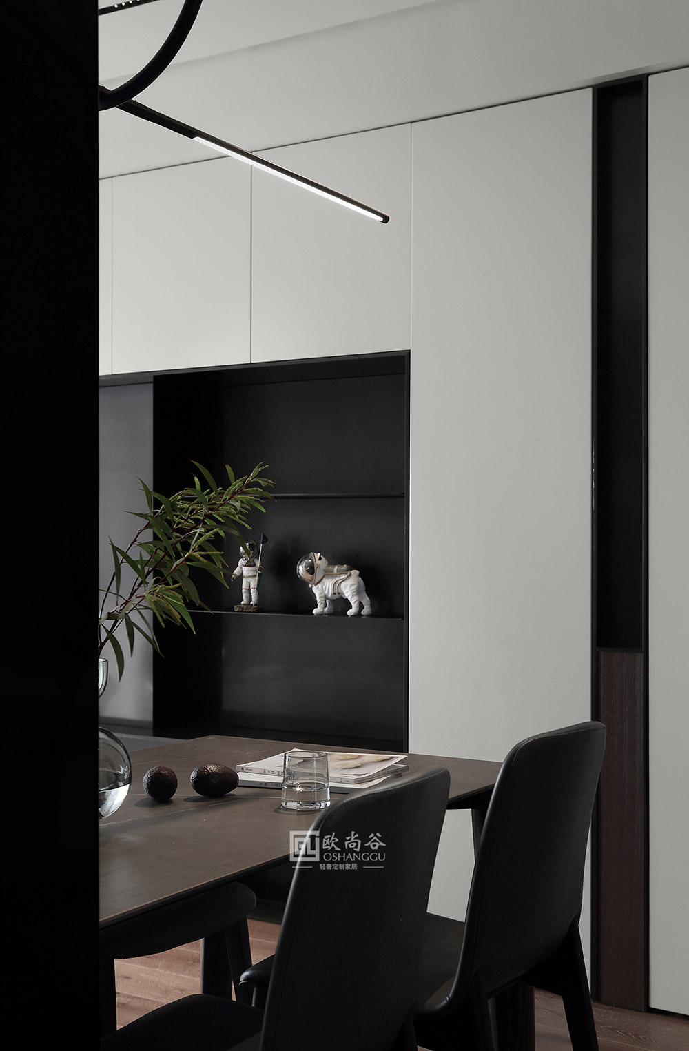 現(xiàn)代極簡輕奢風(fēng)家居