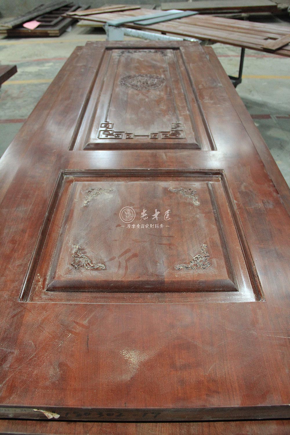 中式整板原木門(mén)