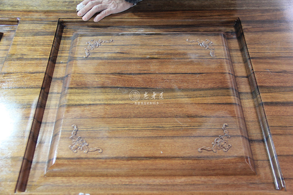 中式整板原木門(mén)