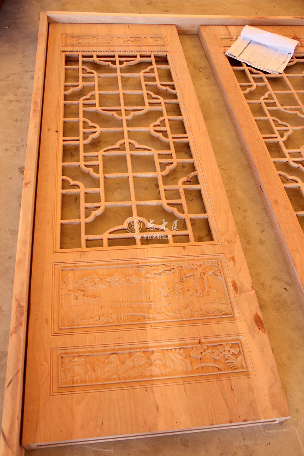 中式整板原木門(mén)