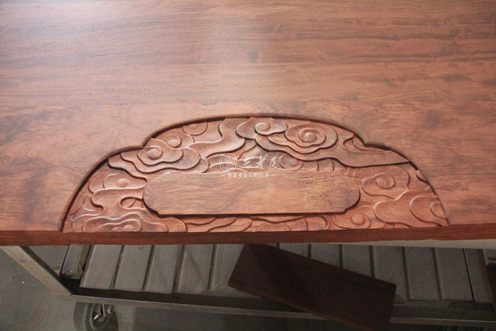 中式整板原木門(mén)