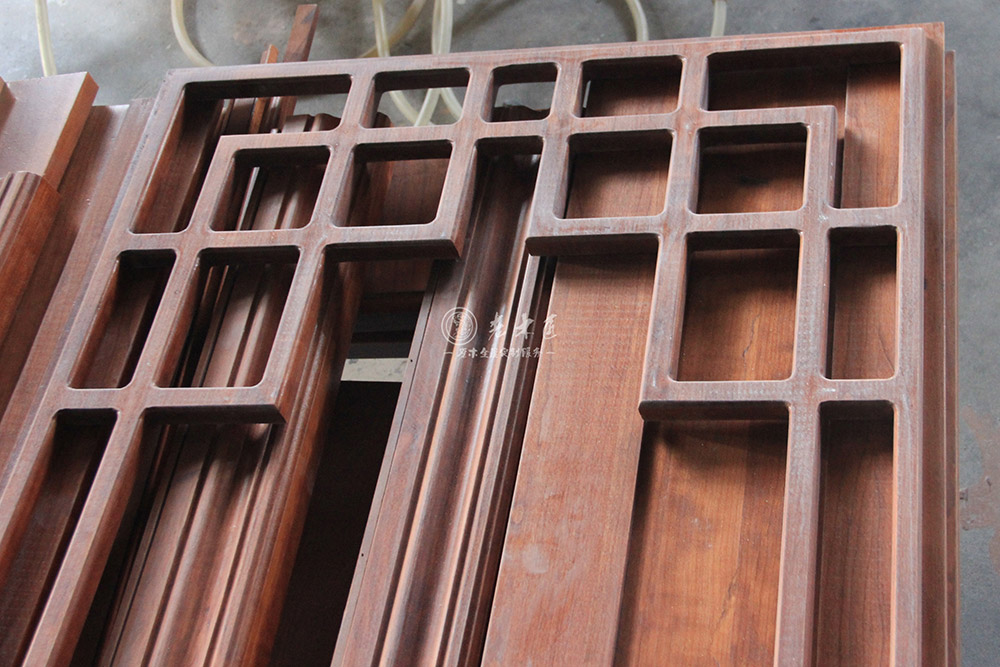 中式花格屏風(fēng)