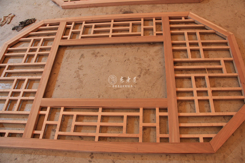 中式花格屏風(fēng)