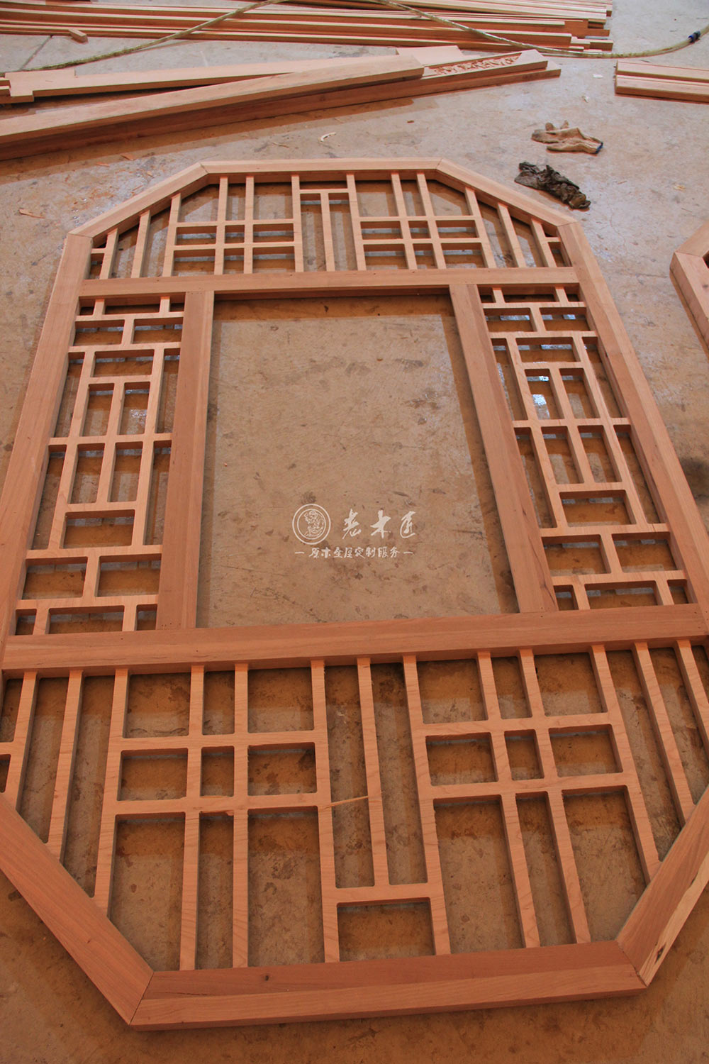 中式花格屏風(fēng)