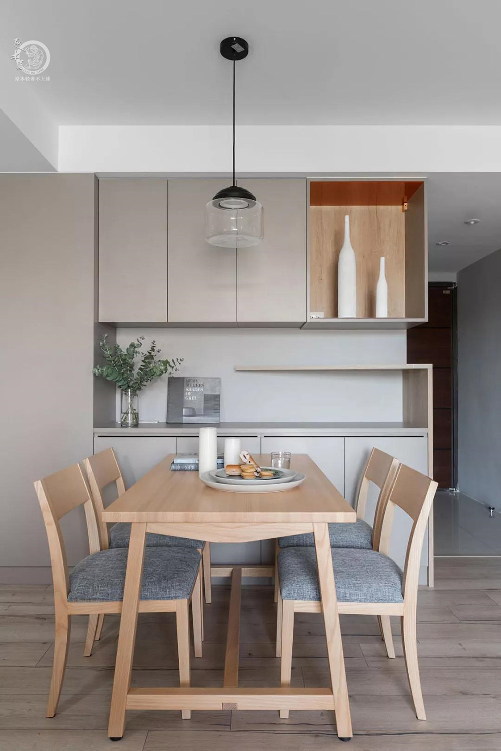 原木輕奢餐廳設(shè)計(jì)