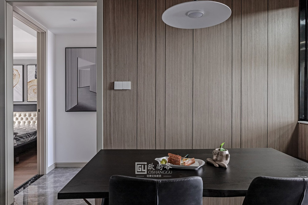 原木極簡輕奢餐廳