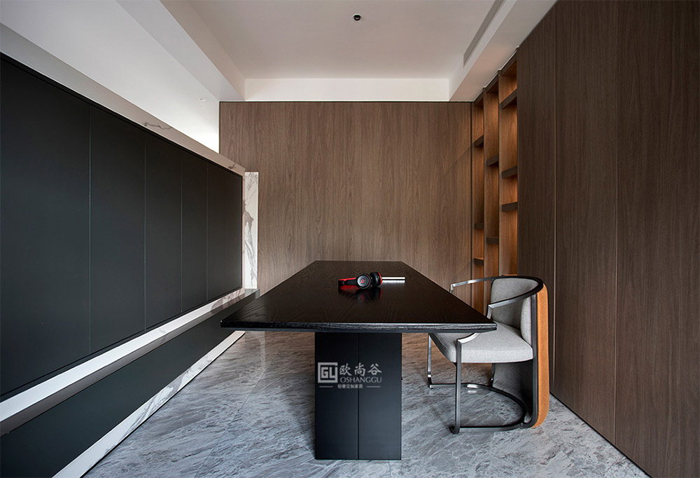 輕奢書房設(shè)計