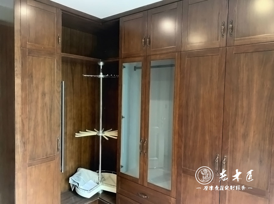 全屋定制簡(jiǎn)中風(fēng)格