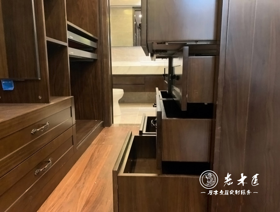 全屋定制簡(jiǎn)中風(fēng)格